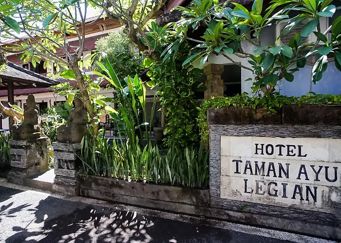 Taman Ayu 酒店 4*